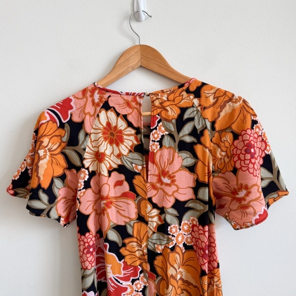 MINKPINK • Rey Raglan Mini Tee Dress - Picture 7 of 13